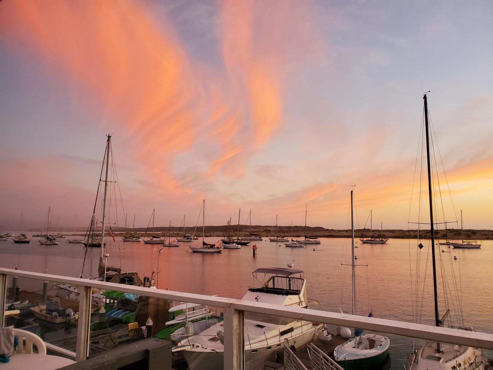 Gray'S Inn & Gallery Morro Bay Bagian luar foto